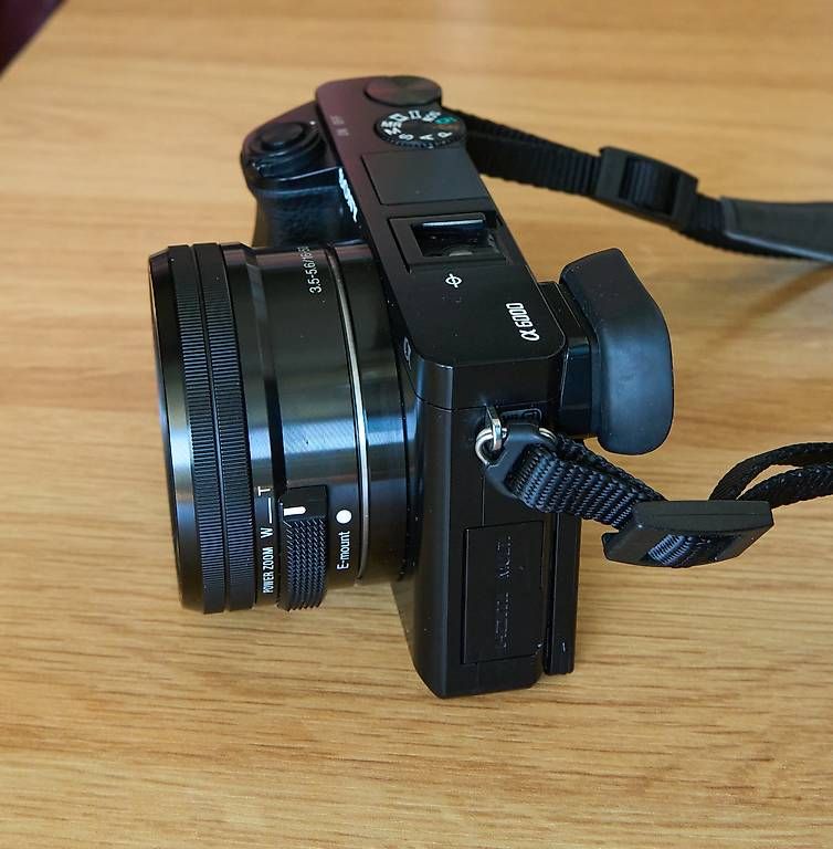 Sony Fotocamera: Kamera Sony Alpha 6000 24 MP mit kit-Objektiv – Usato da Hochdorf venduto da Bellevue526 3