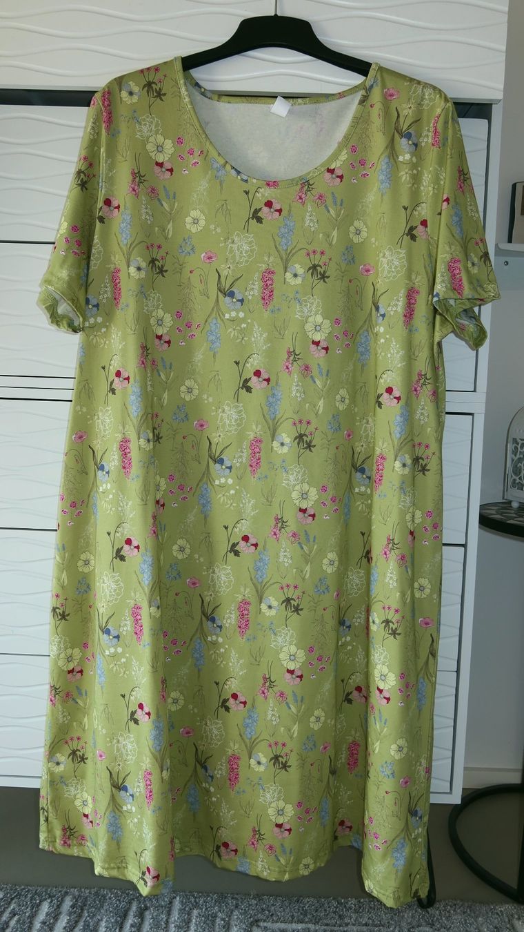 Kleider: Sommerkleid Grösse 54, 60% Baumwolle - NEU – Neu und originalverpackt aus Zürich von Piki7