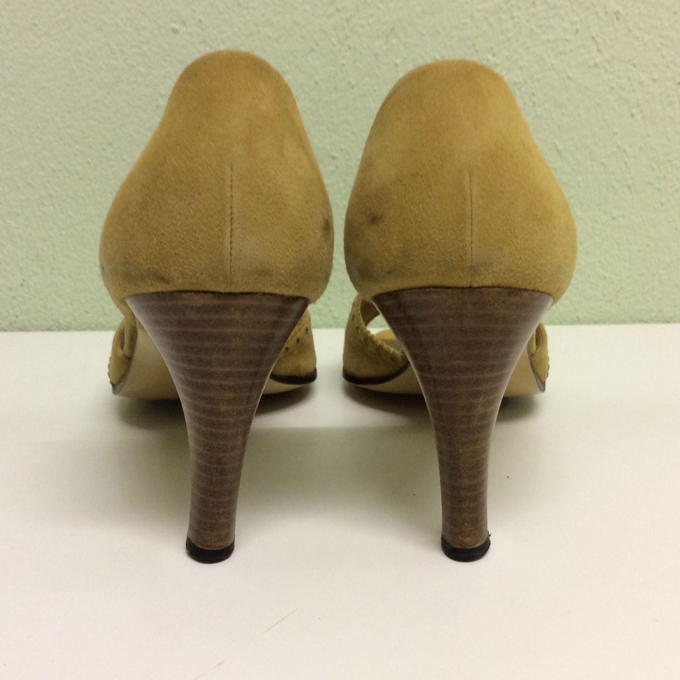 Gucci Scarpe da donna: Gucci open-toe suede sandals – Usato da Zürich venduto da LoveFashion76 3
