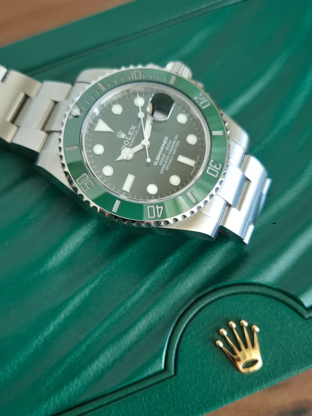 Rolex Uhren: Rolex Submariner Date 11610LV Hulk – Gebraucht aus Zürich von Dalema13