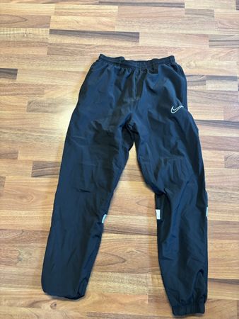 Nike Trainingshose, Schwarz, Reflektoren, Gr. S - Top!