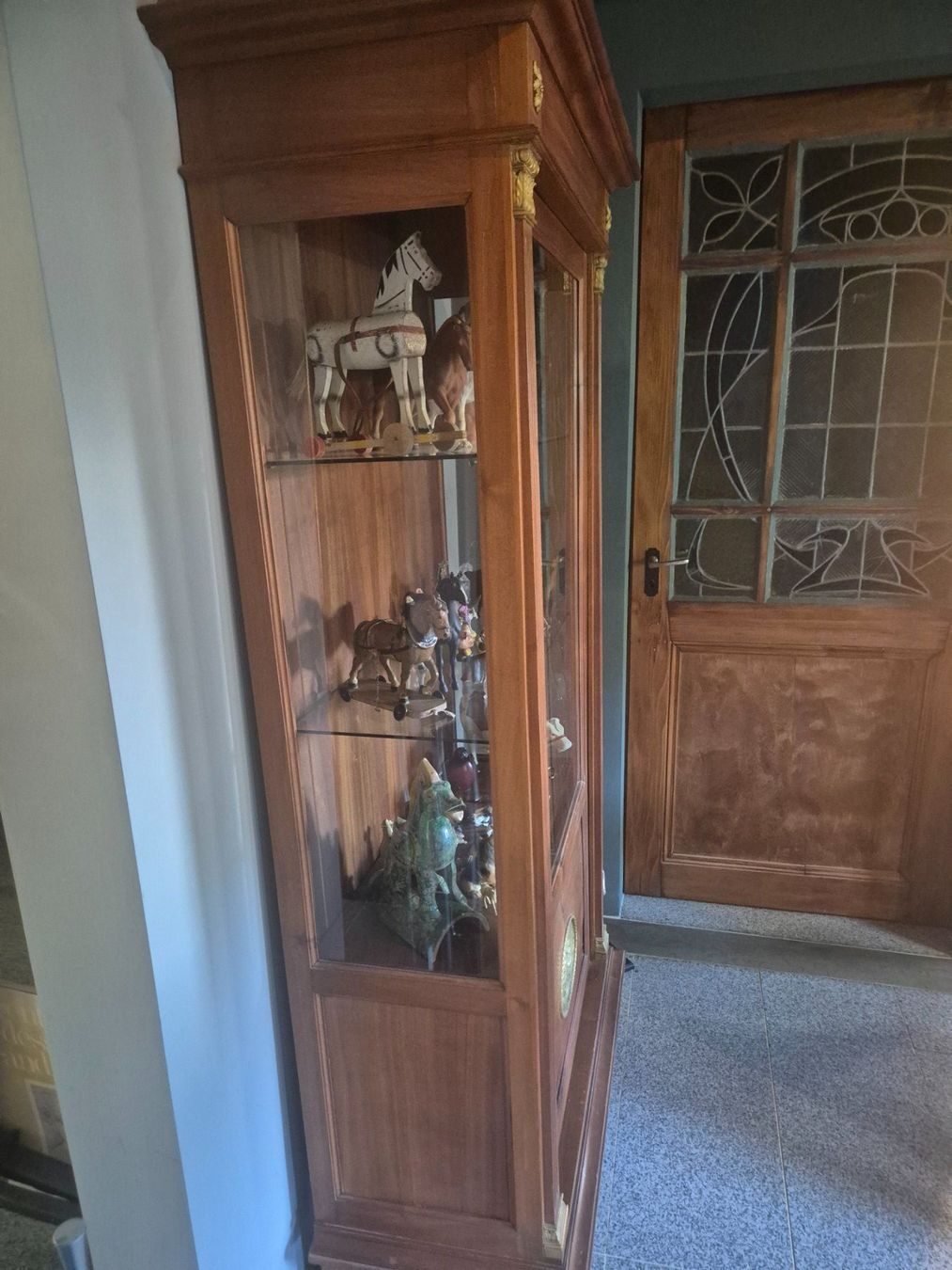 Vetrine: Exceptionnel meuble vitrine Empire – Usato da Morgins venduto da pmd_px9d 6