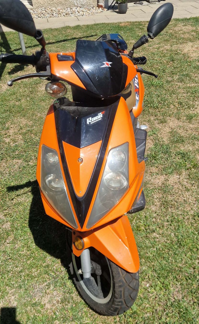 Explorer Scooter: Roller EXPLORER Orange guter Zustand – Usato da Romanshorn venduto da Keller2011