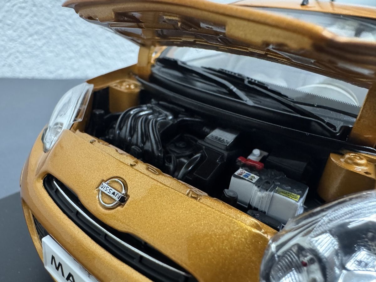 Nissan Modellini d'auto: Nissan Micra 2010 1:18 – Usato da Luzern venduto da aa43modelcars-Luzern 1