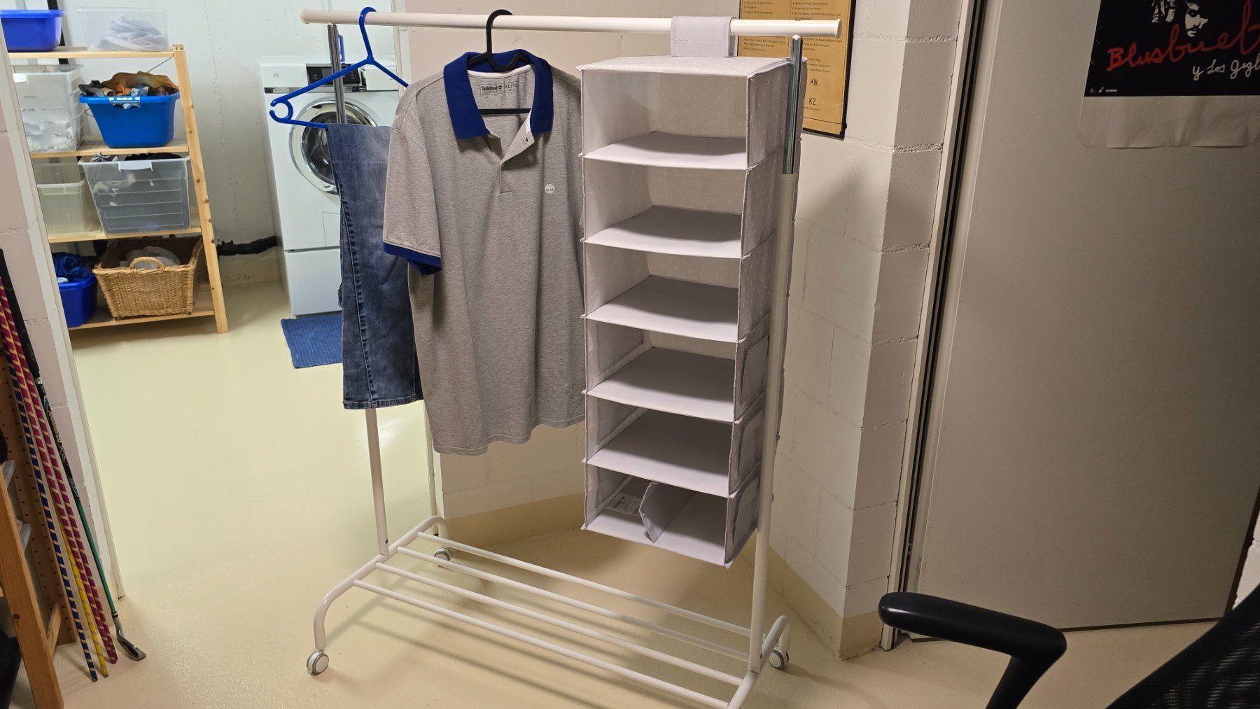 Sonstige Dekorationen & Accessoires: Rigga Kleiderständer – Gebraucht aus Erlinsbach SO von gugusli