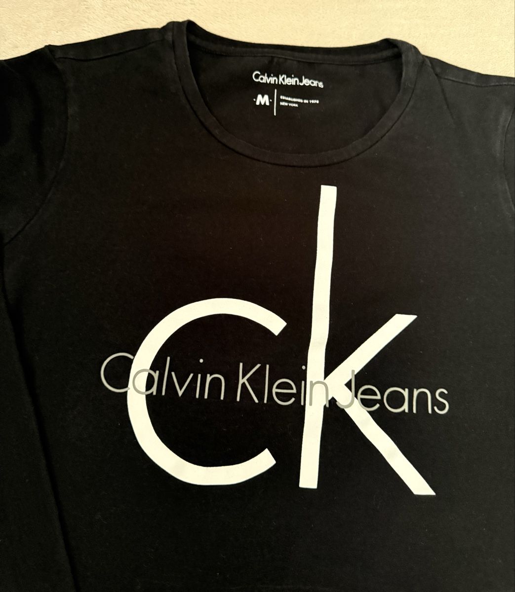 Calvin Klein T-shirt: Calvin Klein Jeans / Langarmshirt / Black / Gr. M – Nuovo (secondo la descrizione) da Basel venduto da AninaAti 2