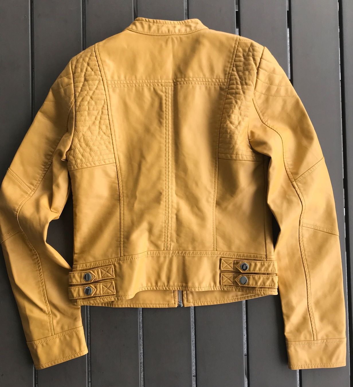 Vero Moda Giacche: VERO MODA SHORT COATED JACKET, XS – Nuovo (secondo la descrizione) da Ebnat-Kappel venduto da Molton 1