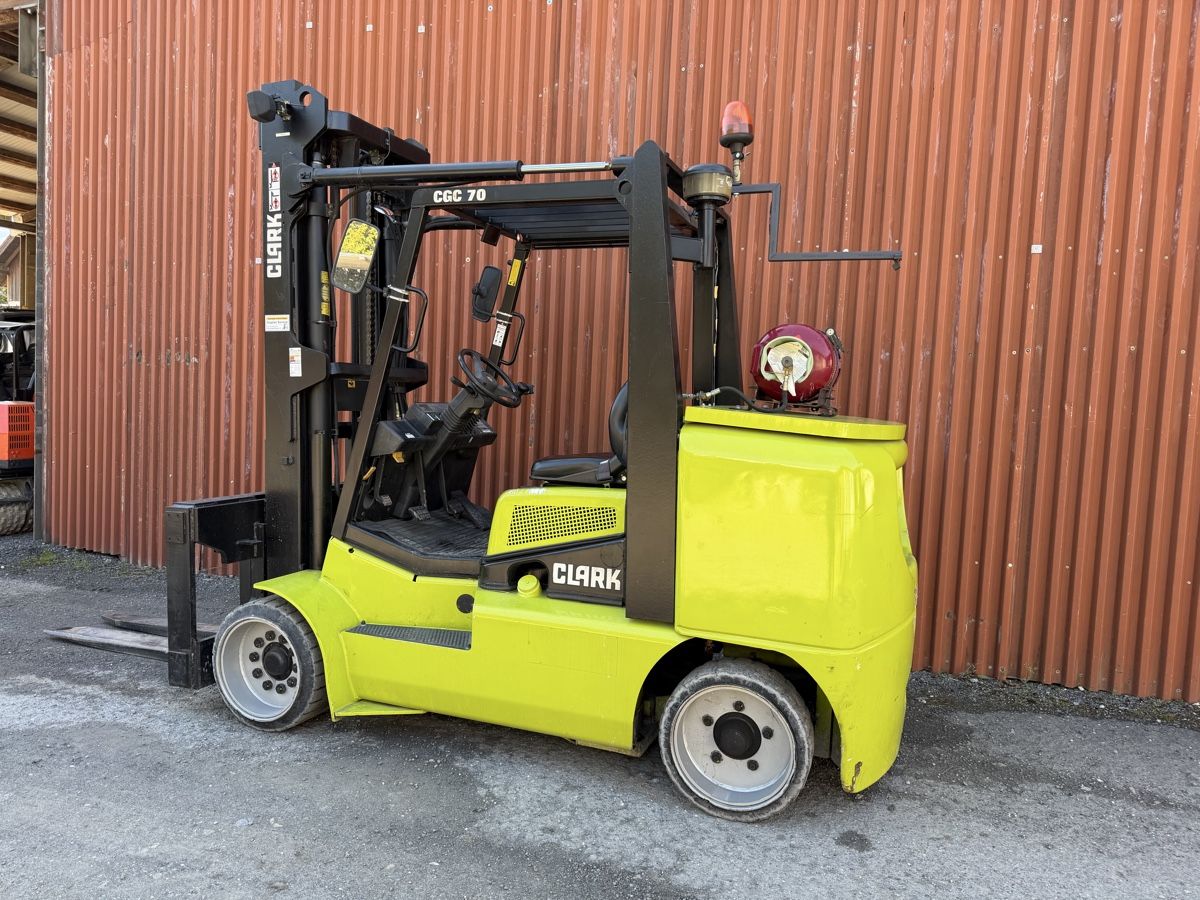 Clark Carrelli elevatori e a forche: Clark Gabelstapler – Usato da Buchs SG venduto da cayenneturbo96 3