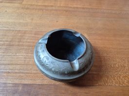 Aschenbecher Messing antik aus Indien