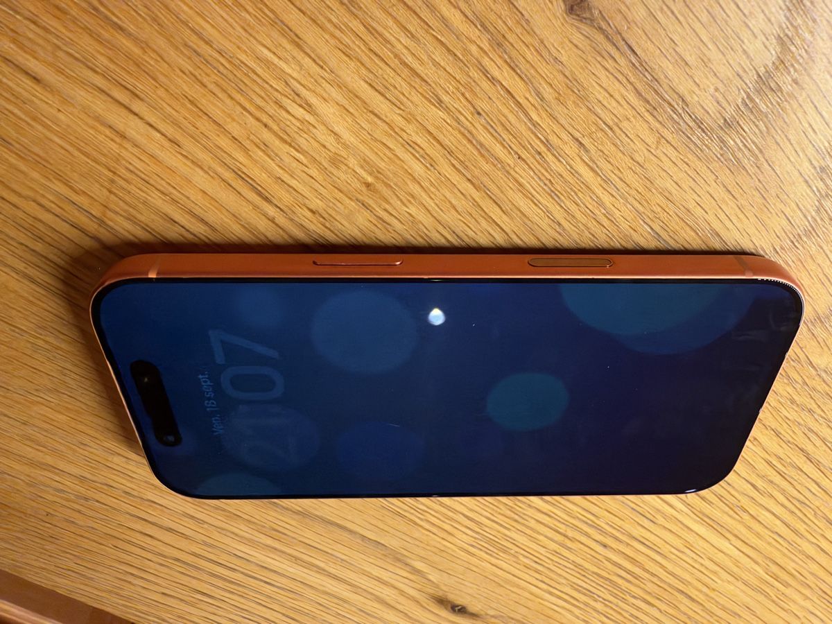 Apple Telefoni cellulari / Smartphones: iPhone 17 pro orange état comme neuf – Usato da Flendruz venduto da Legregfeurer 3