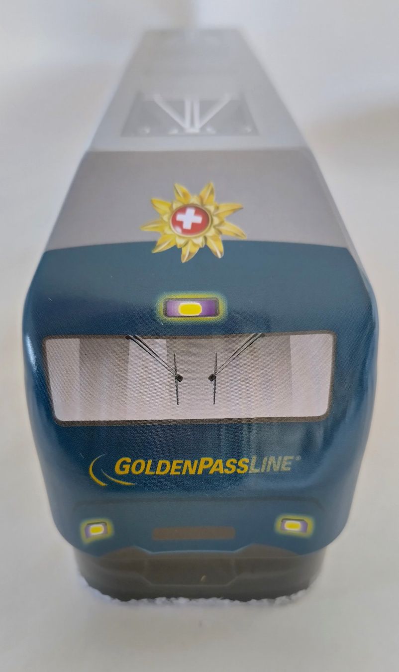 Sonstige Dekorationen & Accessoires: Blechdose Lokomotive - Goldenpass / Schweizer Schokolade – Gebraucht aus Bellach von JingleJerry 2
