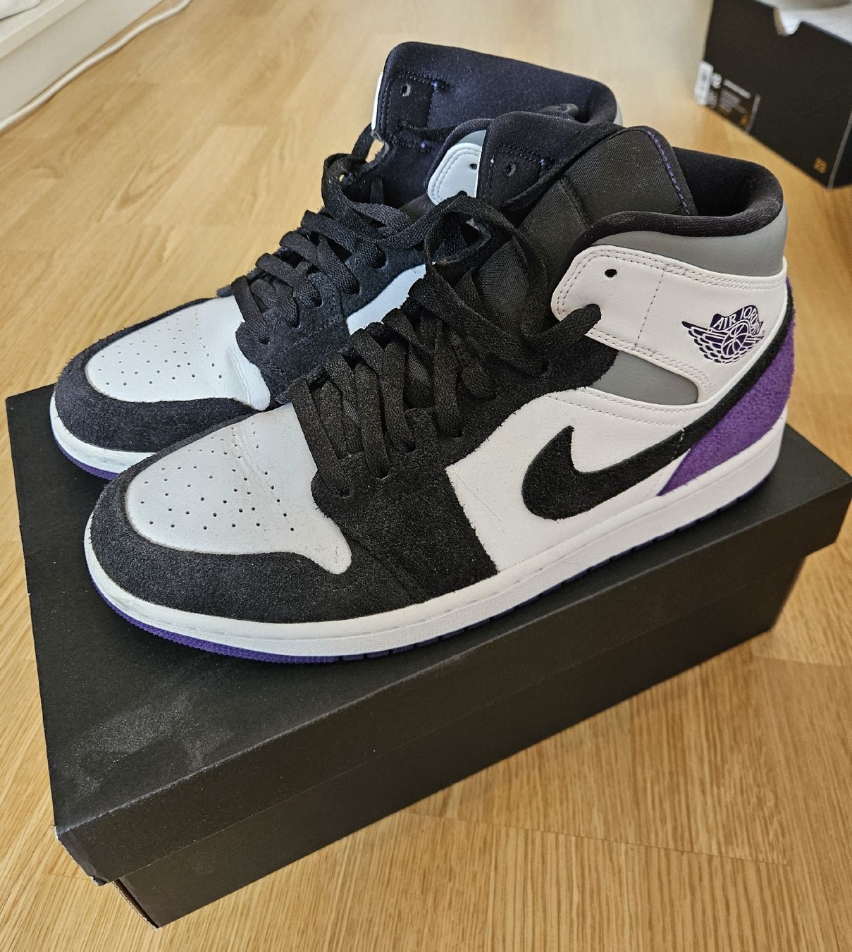 Jordan Scarpe da uomo: Jordan 1 Mid SE Violet/Noir Pointure 44.5 – Usato da Täuffelen venduto da pas_lf6k