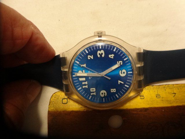 Swatch Montres: S-WATCH HERREN GRÖÖSE UHR,QUARTZ.SWISS MADE.LÄÜFT – D'occasion à zürich par ahmad01 4