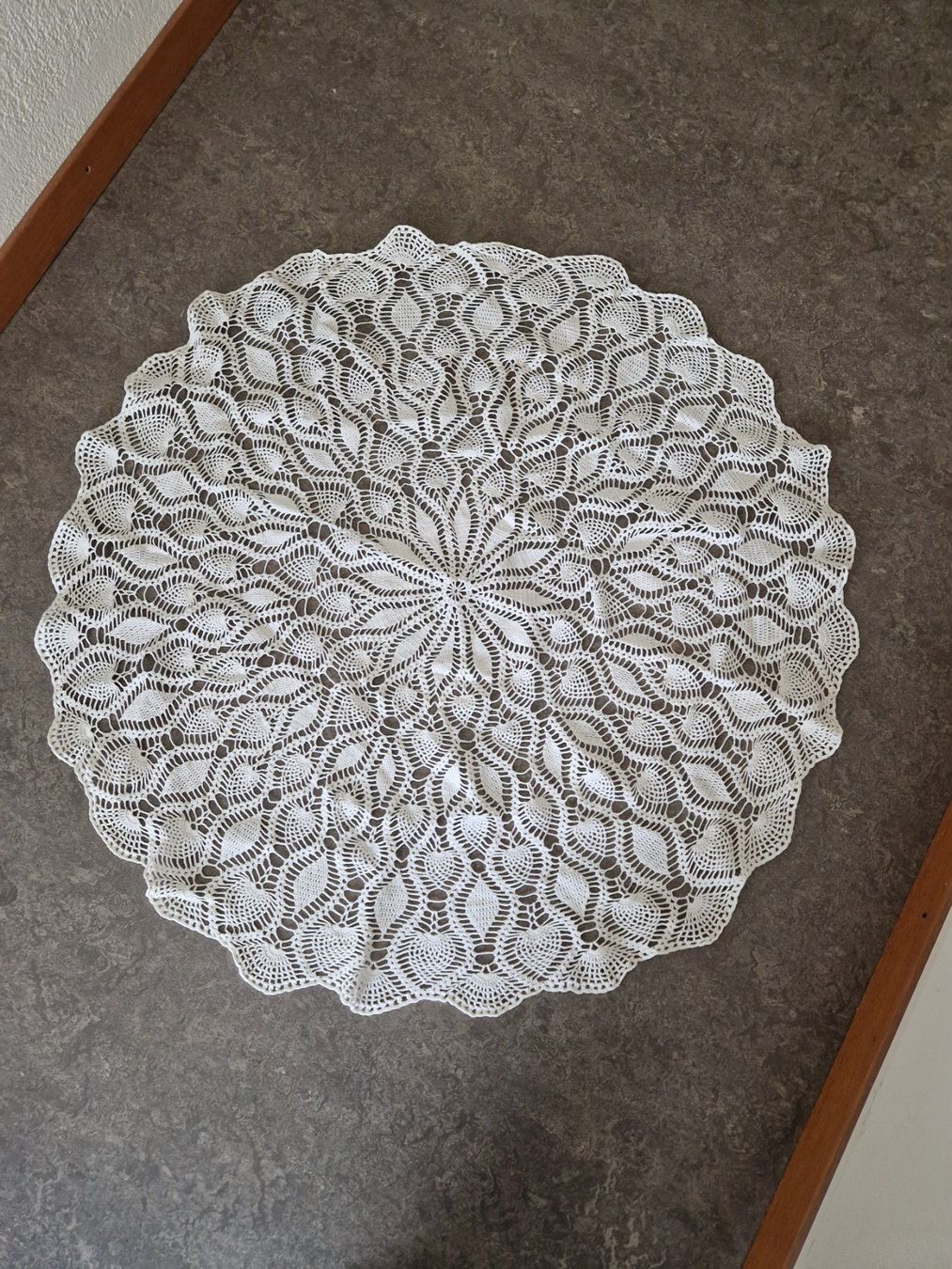 Coperte: runde weisse Baumwoll Spitzendecke ca. 90 cm – Usato da Münchenbuchsee venduto da Aare22 1