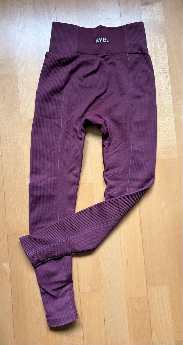Aybl Leggings: AYBL Reflex Seamless Leggings  – D'occasion à Zürich par lau_ss6p 2