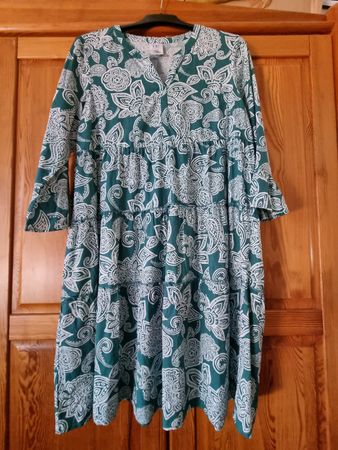 Kleid Damen Grösse XL mit Paisley-Muster und Glockenärmel