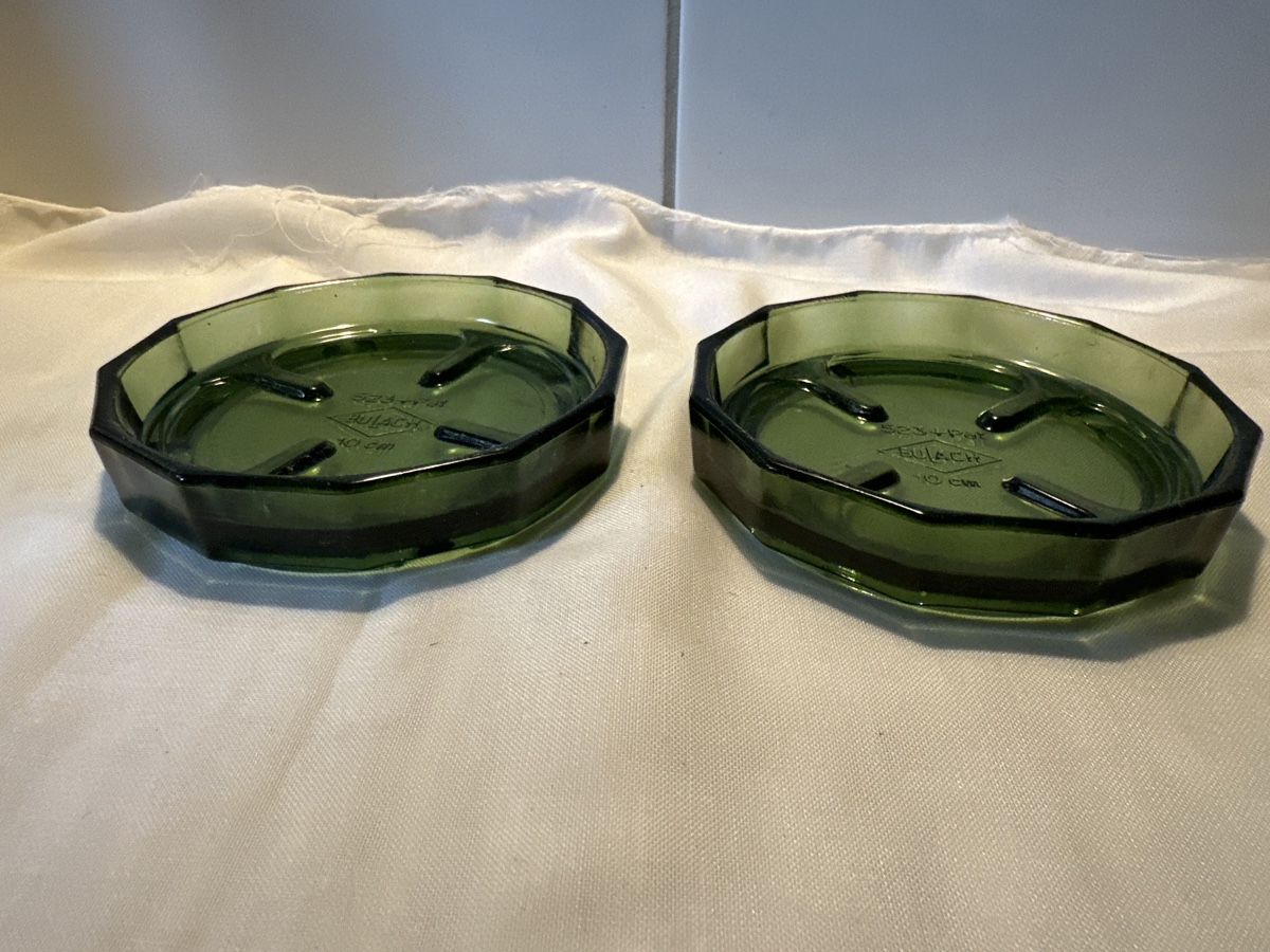 Untersetzer: 2x Untersetzer grün Glas, Durchmesser 12 cm, Rillenglas – Gebraucht aus Zürich von Chaeffeler 1