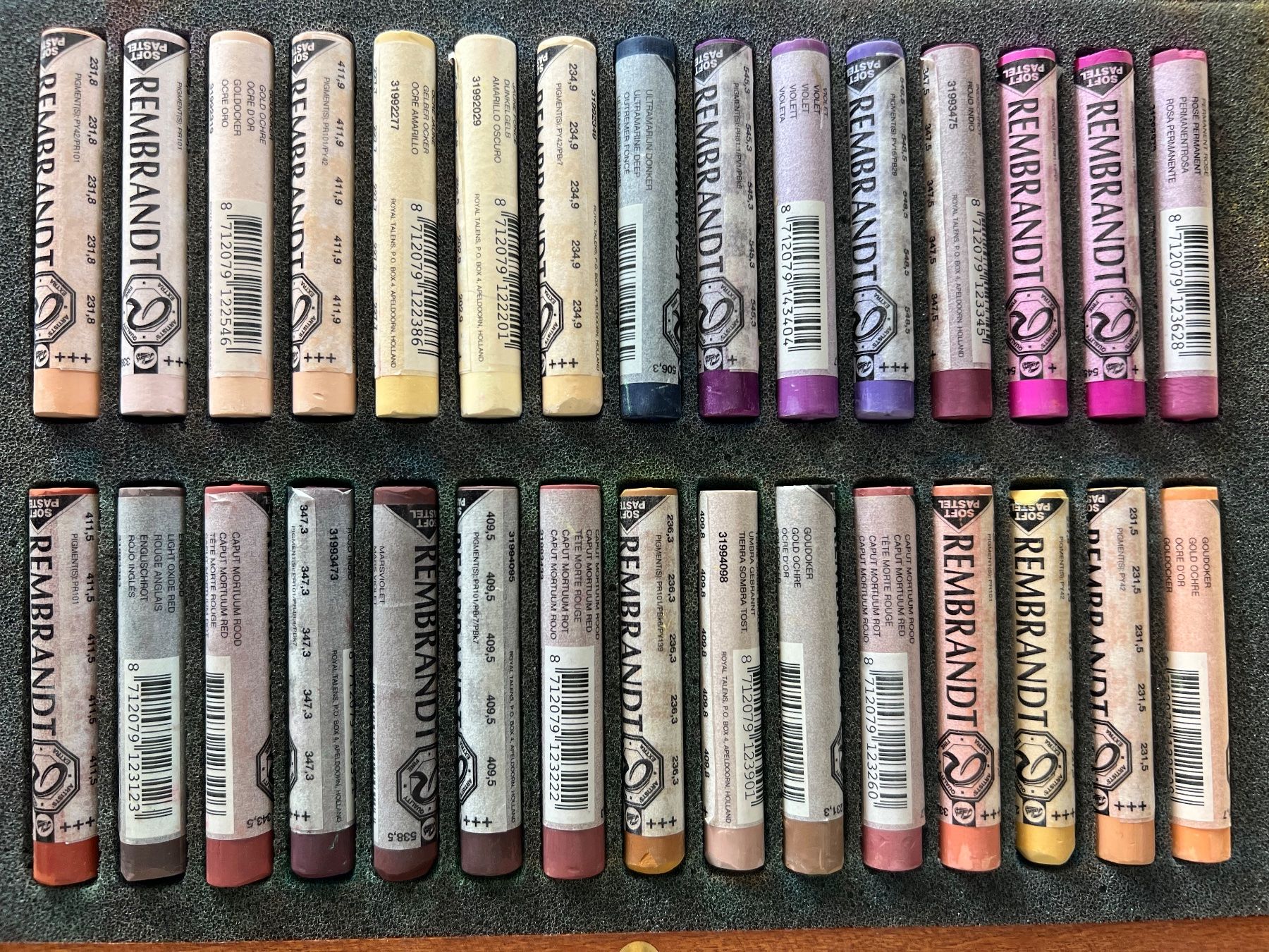 Matite, matite colorate & gessi: Coffret pastels secs Rembrandt, 60 pièces – Usato da Chézard-St-Martin venduto da Chopette 2