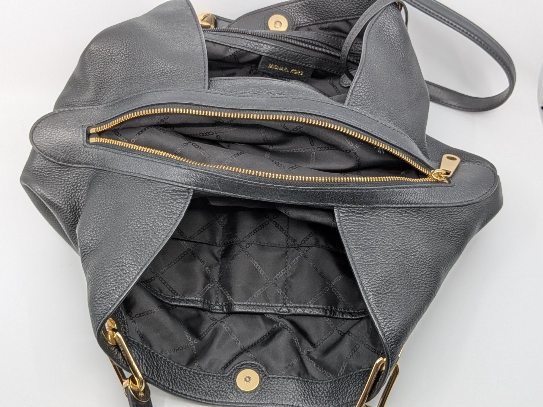 Michael Kors Borse da donna: Michael Kors Tasche – Usato da Emmen venduto da magelan 4