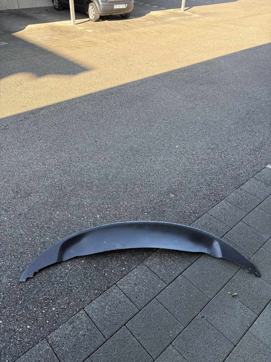 BMW Toutes les pièces détachées: Frontspoiler e92 – D'occasion à Bleienbach par Lajoswuethrich 1