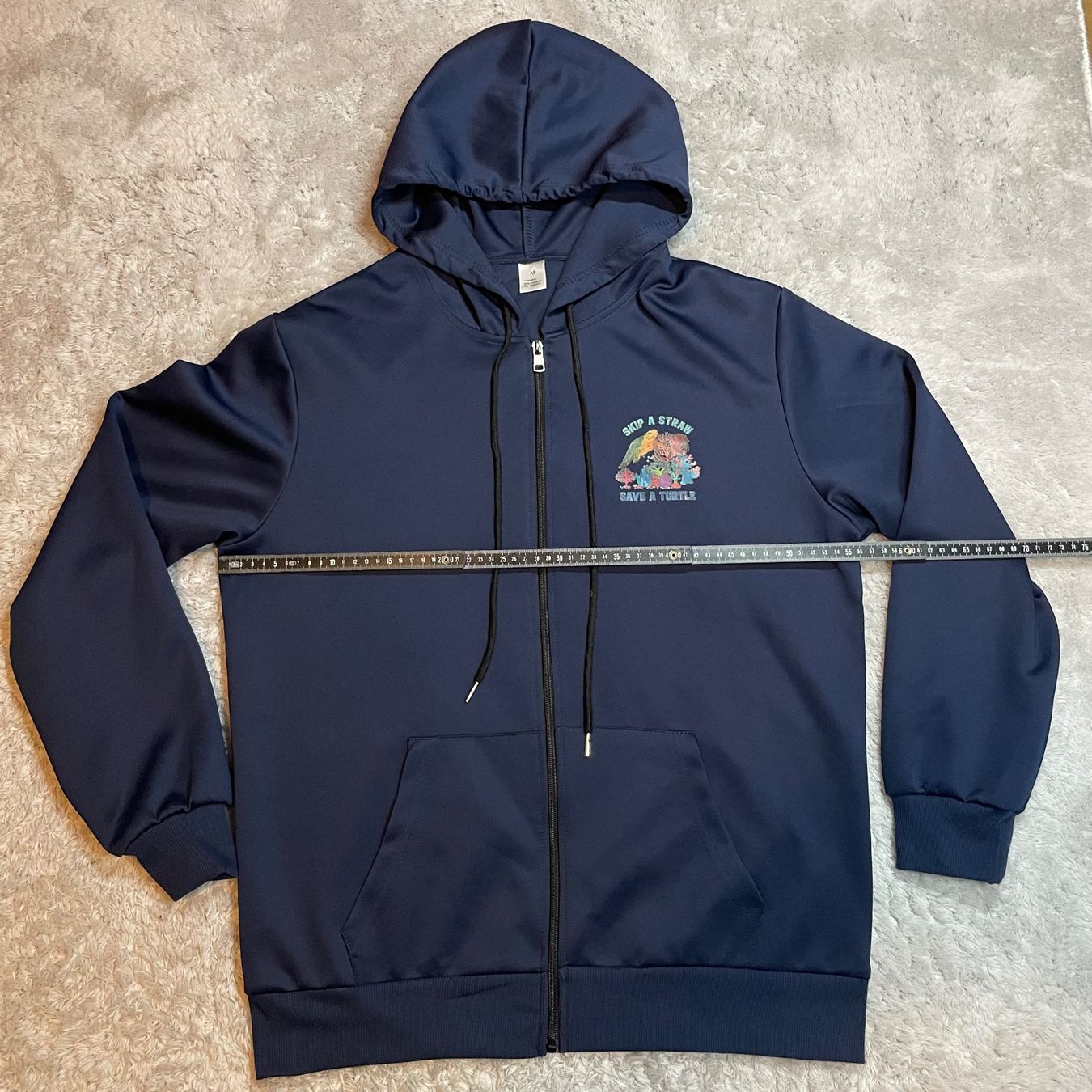 Maglioni & Felpe: Skip a Straw Save a Turtle Zip Hoodie Blau Gr. M – Usato da Bubikon venduto da SwissSecondLife 2