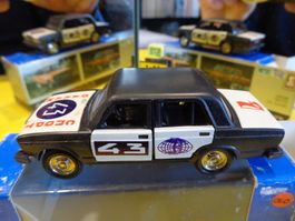 Lada 2107  1:43 (mit Box) Novoexport  > (Box015)