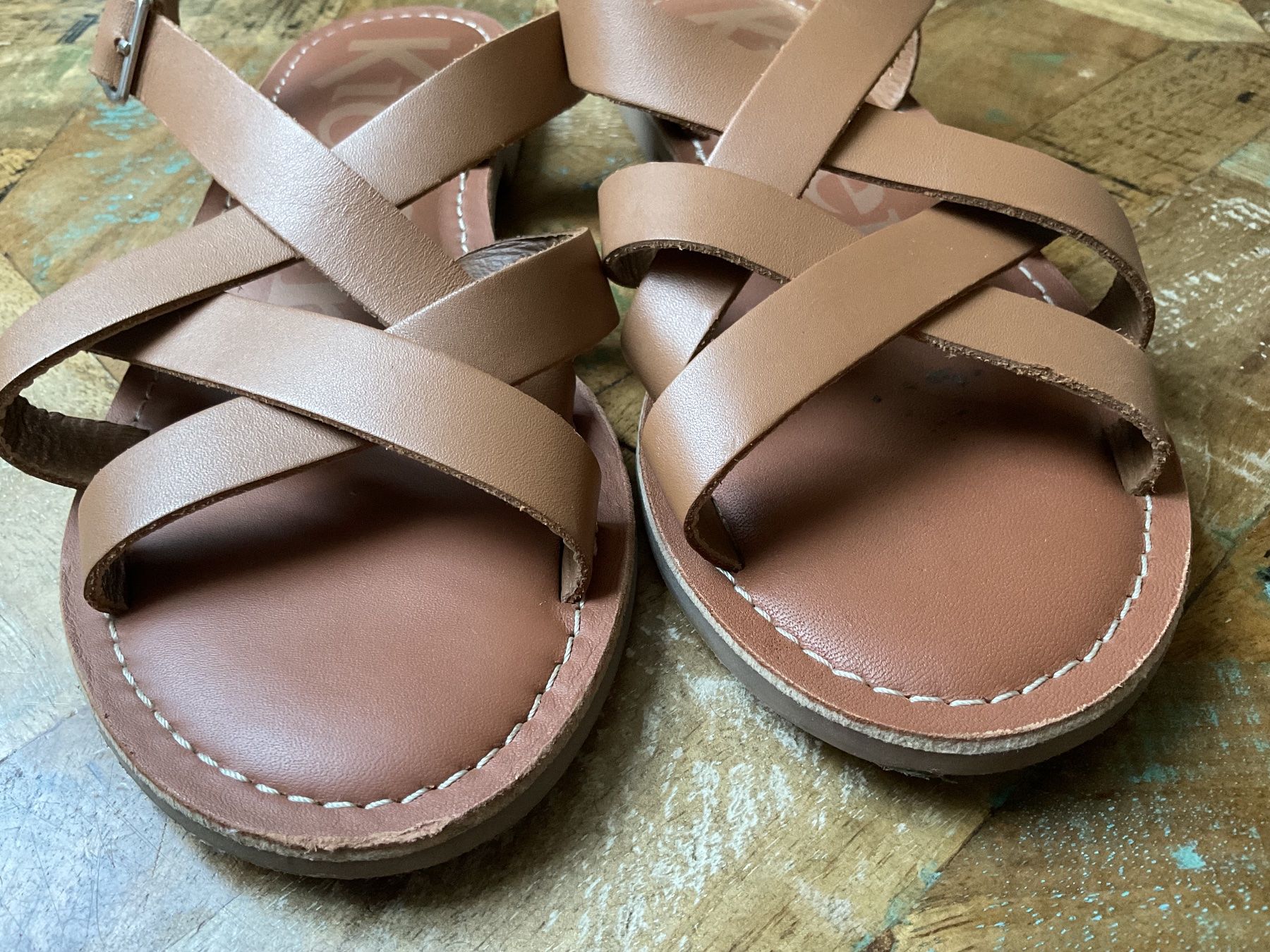 Kickers Chaussures filles: Kickers Ledersandale Gr.37 – D'occasion à Bachenbülach par Sybeco 2