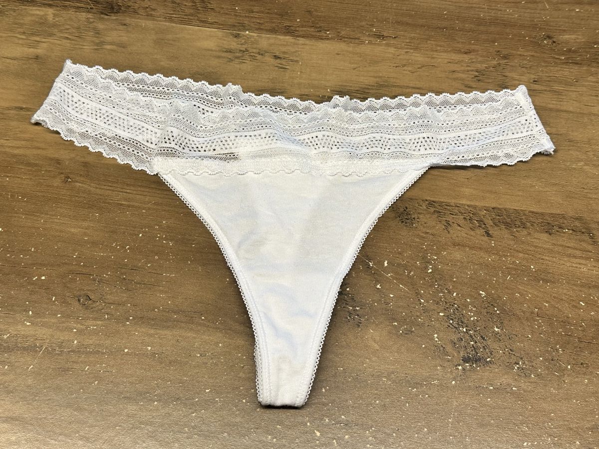 Sonstige Unterwäsche: 3er Set String Gr. M/L – Gebraucht aus Buus von 2019dp 3