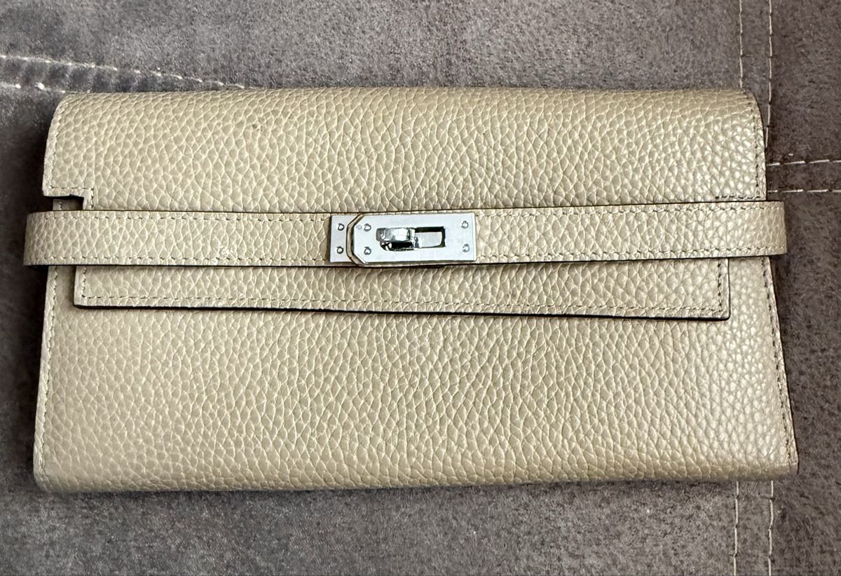 Portamonete: Portefeuille élégant en cuir véritable, couleur sable. – Nuovo (secondo la descrizione) da Lausanne venduto da Doudoutze 1