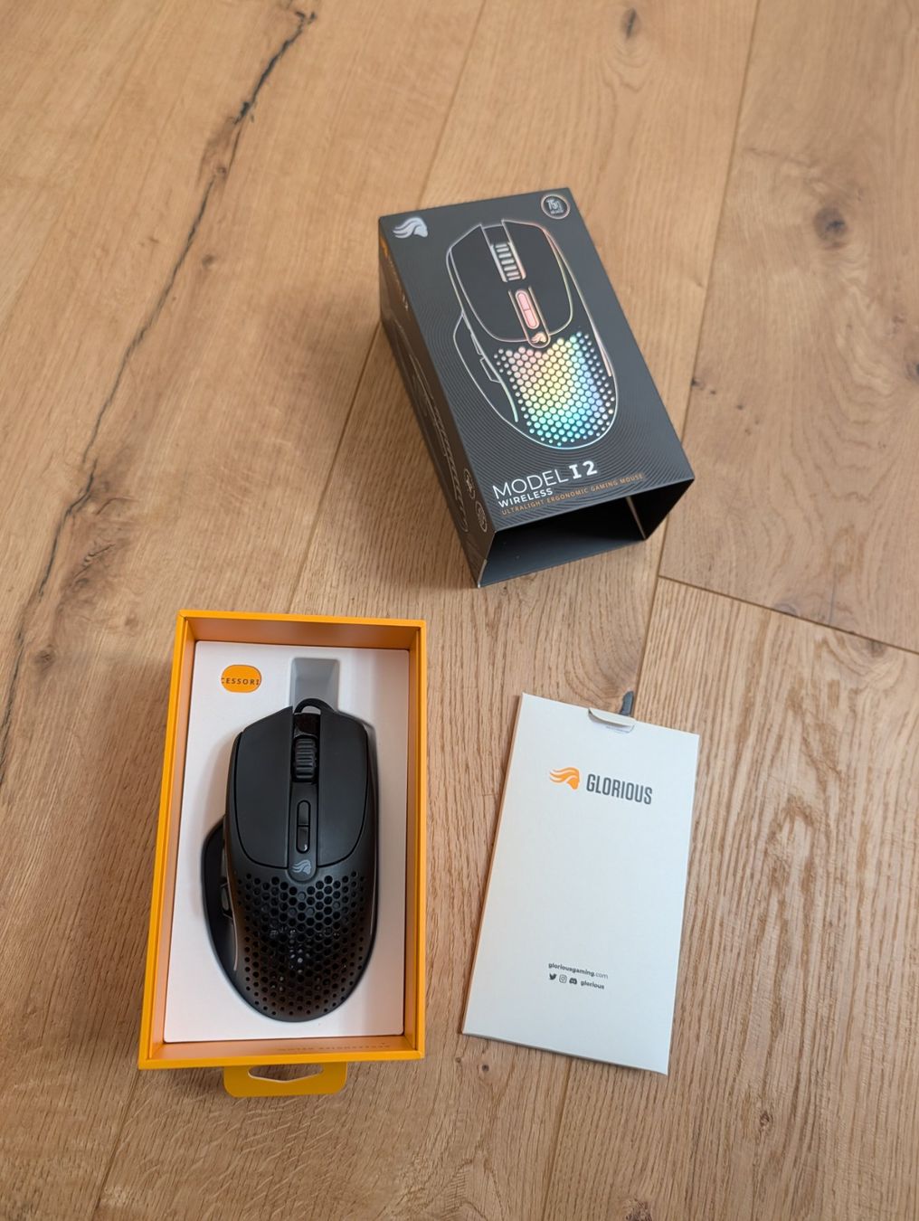 Souris: Glorious Model i2 wireless – D'occasion à Boswil par sami_L_jackson