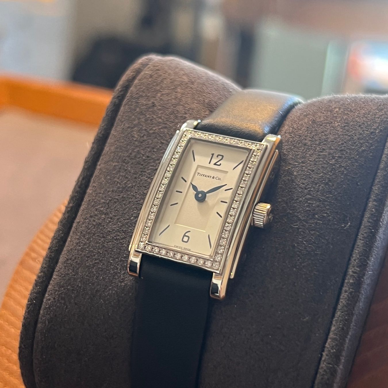 Tiffany & Co. Orologi: Tiffany & Co Gallery Diamond Bezel – Usato da Carouge GE venduto da Watchaser 2