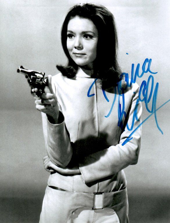 Autographes: Diana RIGG Bond / TOP AUTOGRAMM – D'occasion à Egg b. Zürich par Dbunny