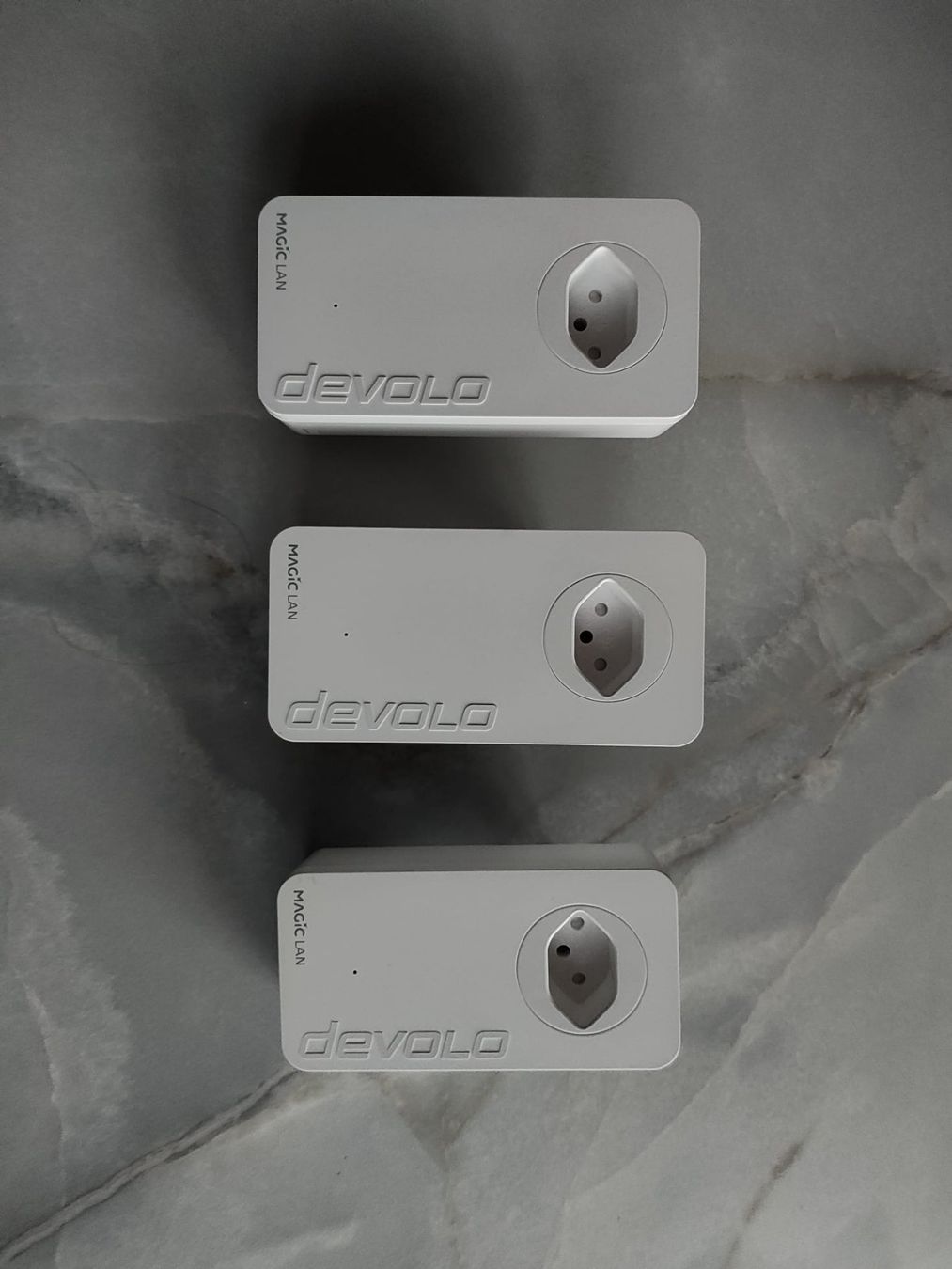 Devolo Laufwerke & Adapter: Devolo Magic 2 LAN triple Powerline Adapter – Set – Gebraucht aus Oberwil BL von nic_yd5c 2
