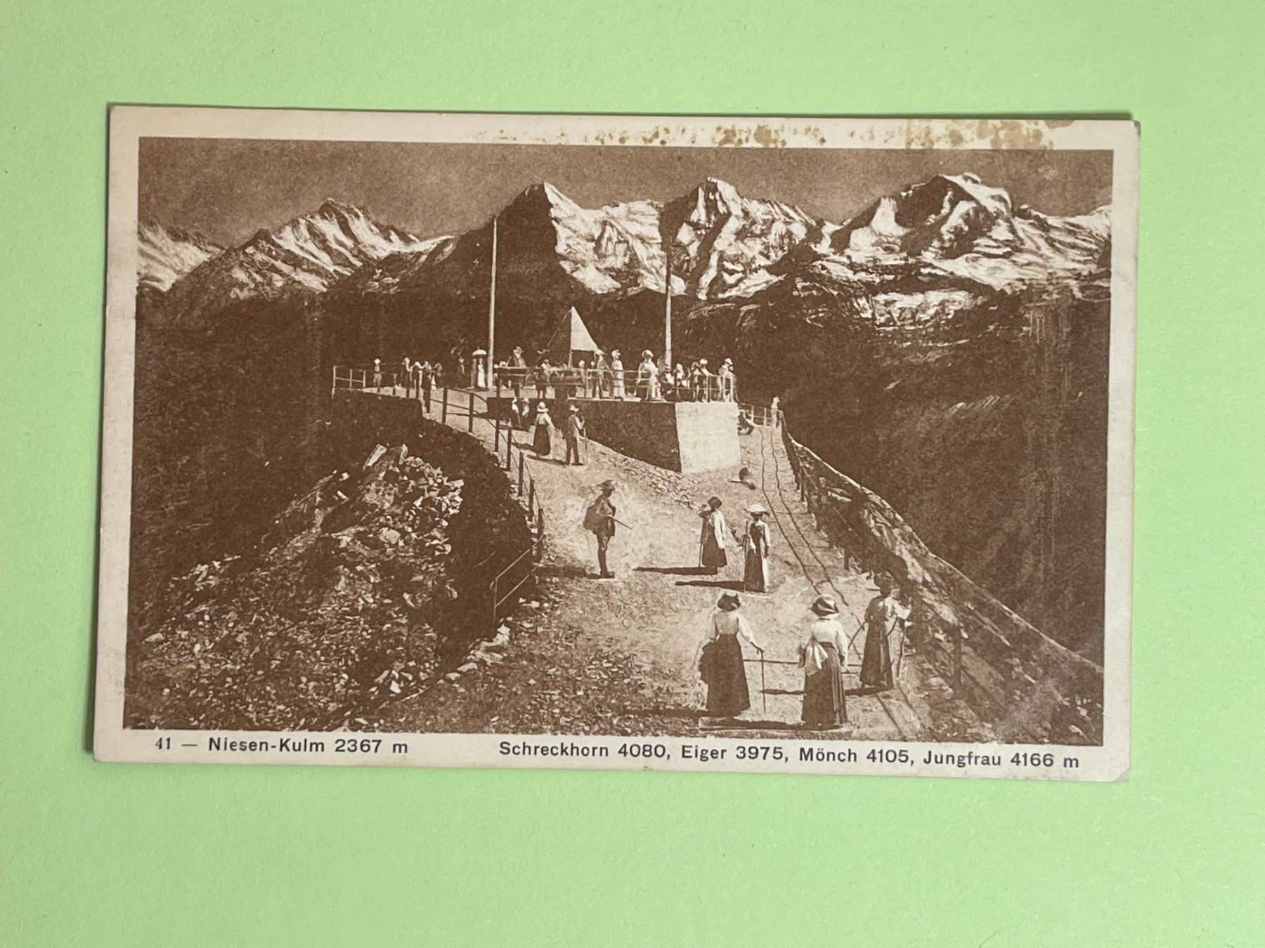 Cartoline postali: Niesen-Kulm - belebt - Verlag Brienz – Usato da Steg VS venduto da _vinci_
