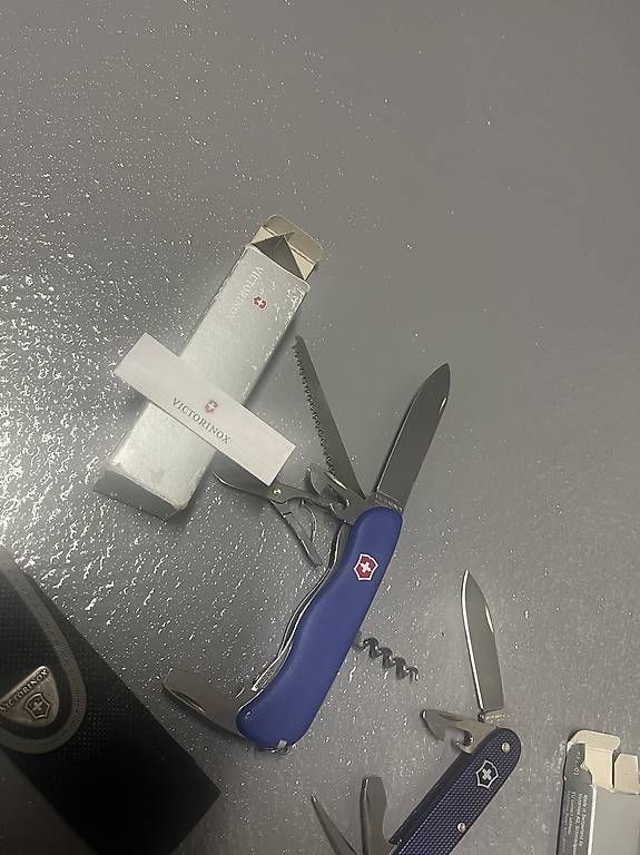 Victorinox Taschenmesser: 4 Victorinox neu – Neu (gemäss Beschreibung) aus Veltheim AG von Pionier75 2