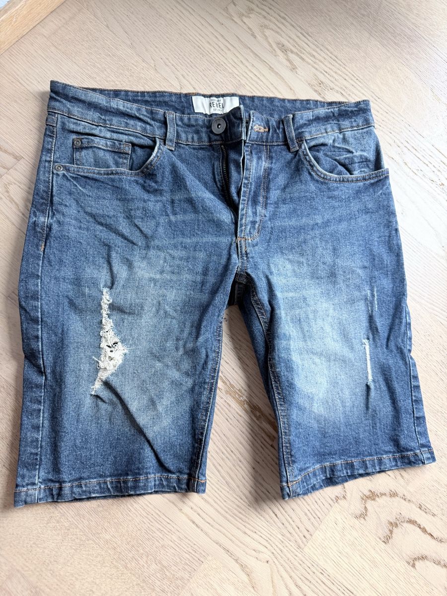 Jeans: Jeans herren – Usato da Münchenstein venduto da By.gabriela.v