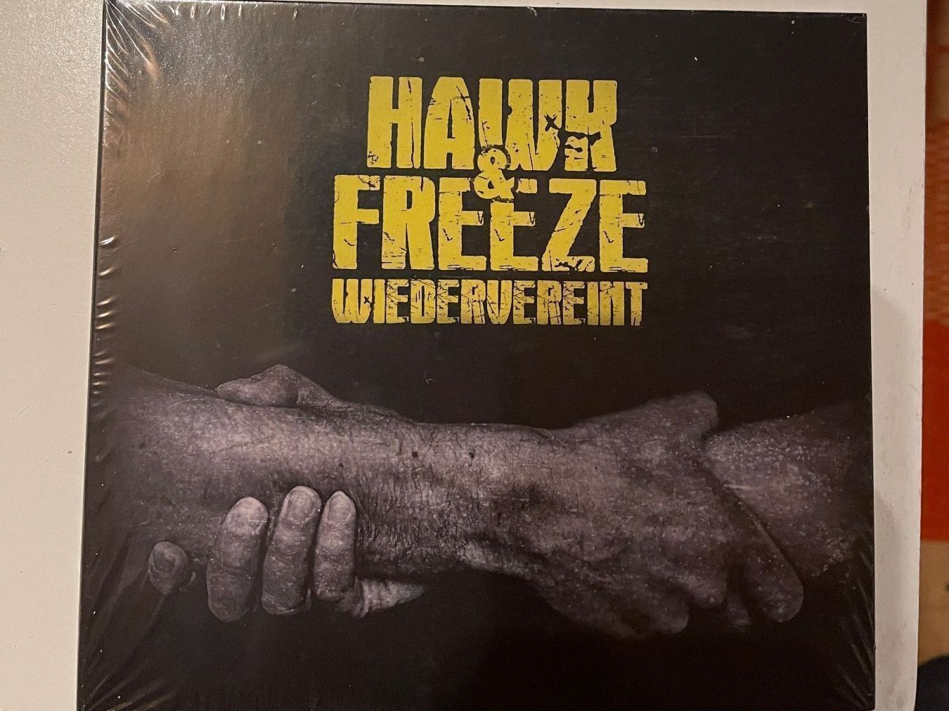 CDs: Hawk & Freeze: Wiedervereint    (Schweizer-Rap) – Neu und originalverpackt aus St. Gallen von elk2020