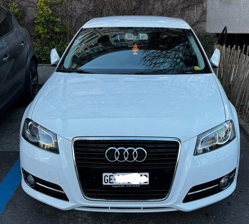 Audi Automobili: Audi a3 Tdi 1.6 S-Line Sportback – Usato da Genève venduto da kga03