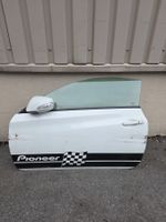 Je vends une porte complète pour Hyundai Genesis Coupé.