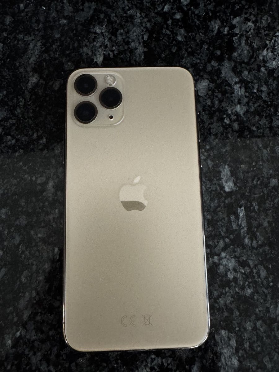 Apple Telefoni cellulari / Smartphones: iPhone 11 Pro, 256 GB, Gold – Usato da Eschlikon TG venduto da Sabrina193
