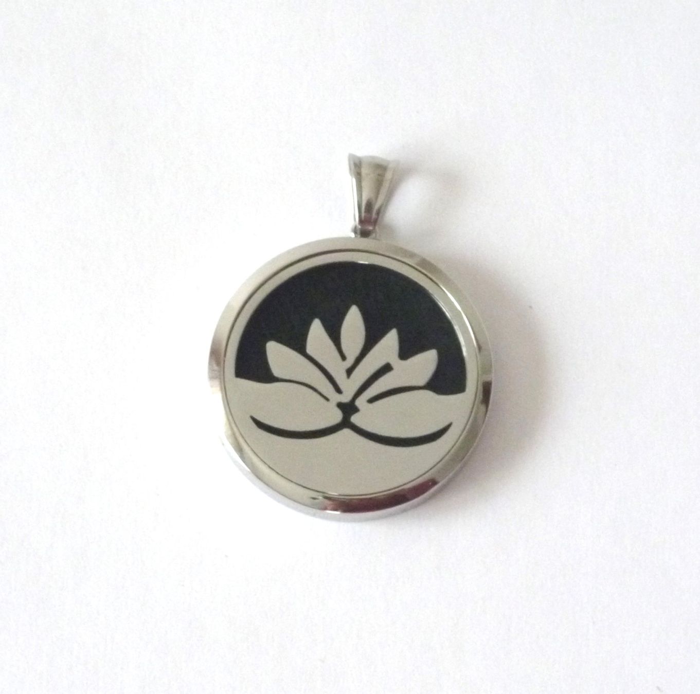 Ciondoli: Duftschmuck-Anhänger - Lotus – Nuovo e nell'imballaggio originale da Mauren venduto da Yeelen 1