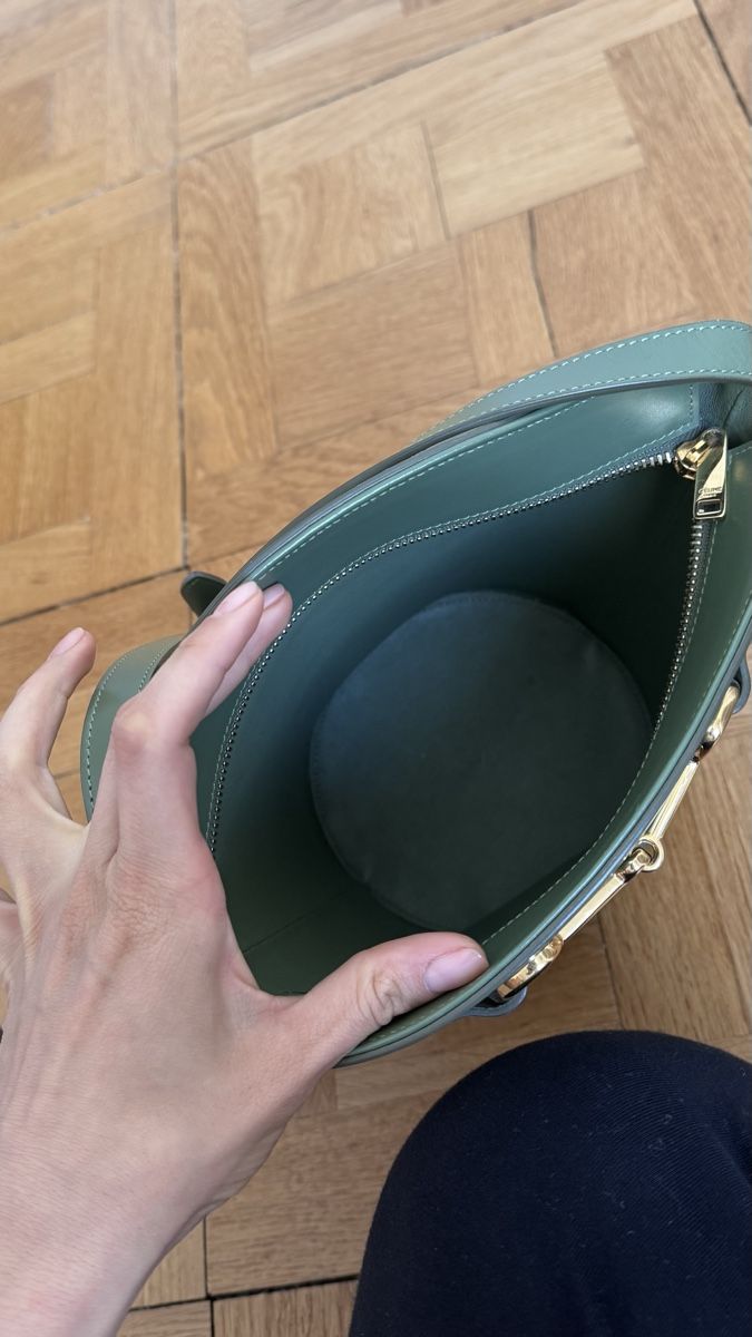 Celine Borse da donna: Céline olive bucket bag – Usato da Genève venduto da val_5jbf 6