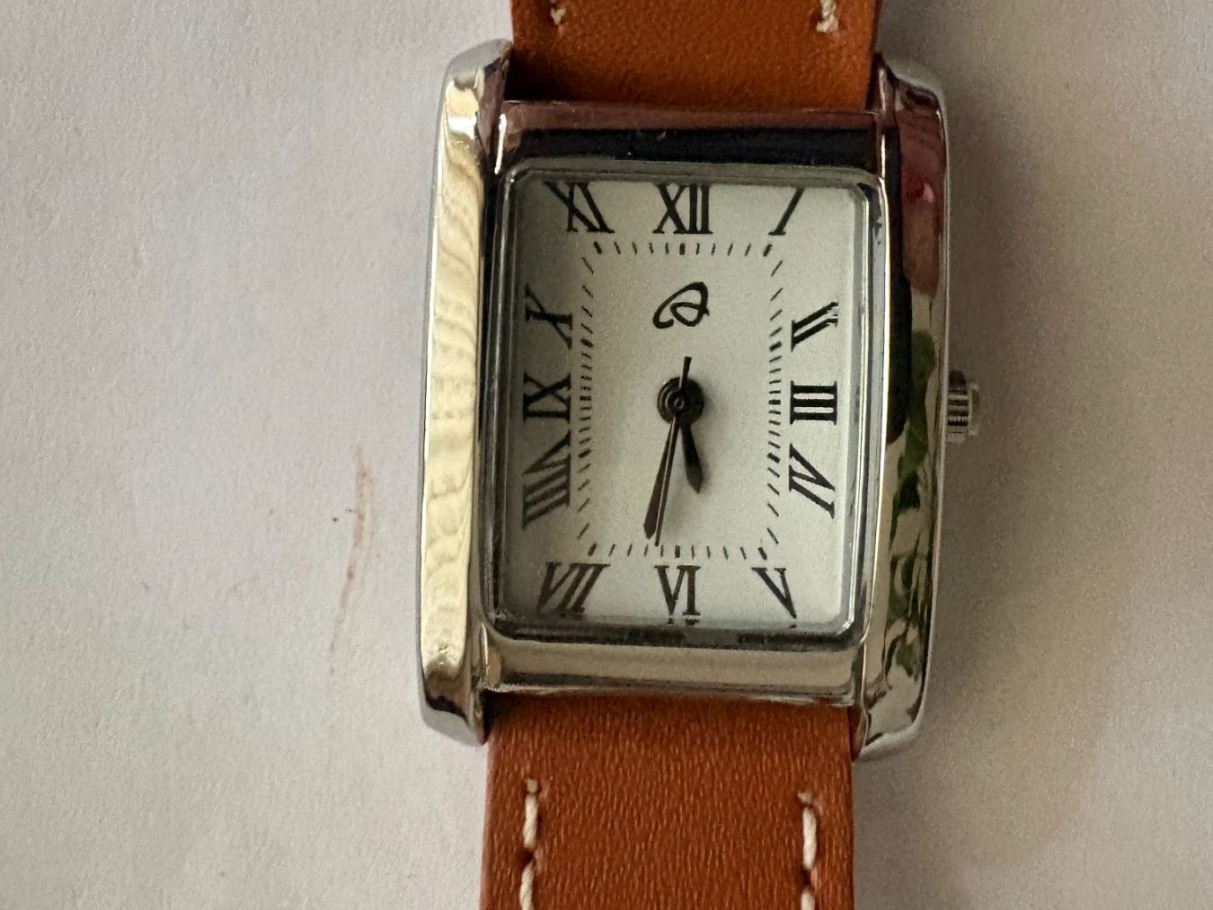 Uhren: Classic Damenuhr mit leder armband – Neu (gemäss Beschreibung) aus Winterthur von UncleMikha-el