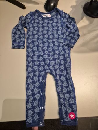 Toller Baby Schlafoverall KIK*KID Grösse 68 blau gemustert .