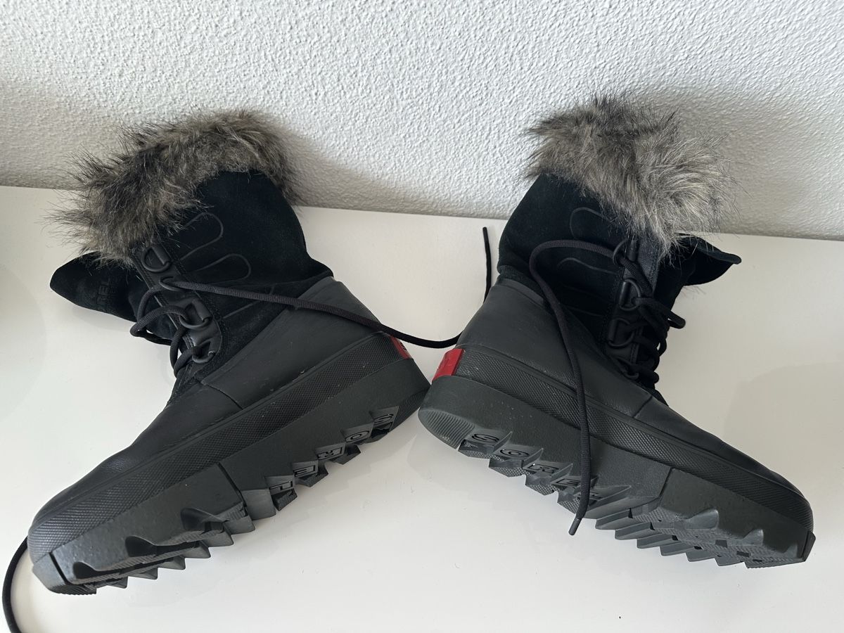 Sorel Scarpe da donna: Sorel Winterstiefel, Gr. 40, neuwertig – Usato da Männedorf venduto da Ewallstreet 4
