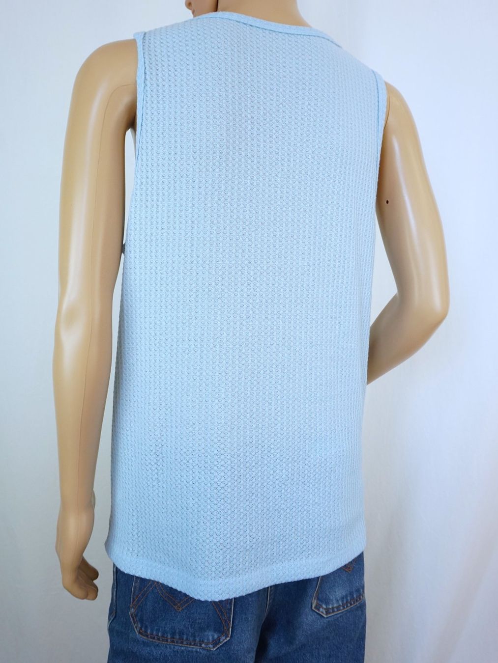 T-shirt: Kleiderset Manfinity 4 Tanktops versch. Farben – Usato da Pratteln venduto da Restwert_Pratteln 7