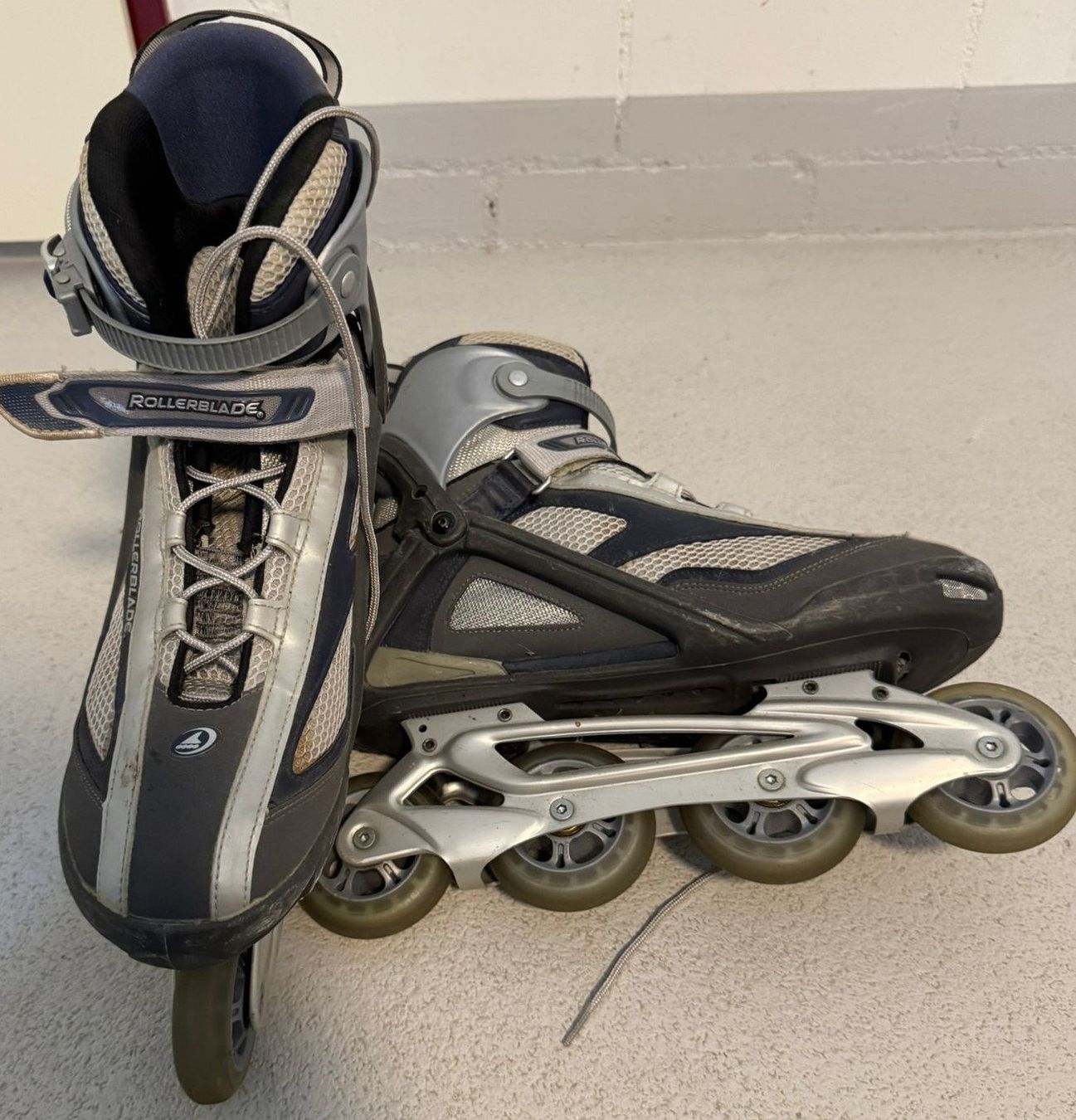 Pattini in linea & Pattini a rotelle: Rollerblade Aero 65 Class A – Usato da Horgen venduto da Niko-Blue 4