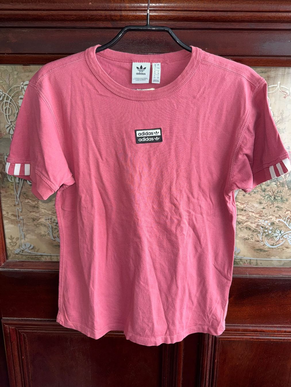 Adidas T-shirt: Tshirt Adidas Originals – Usato da Obfelden venduto da cesarina10