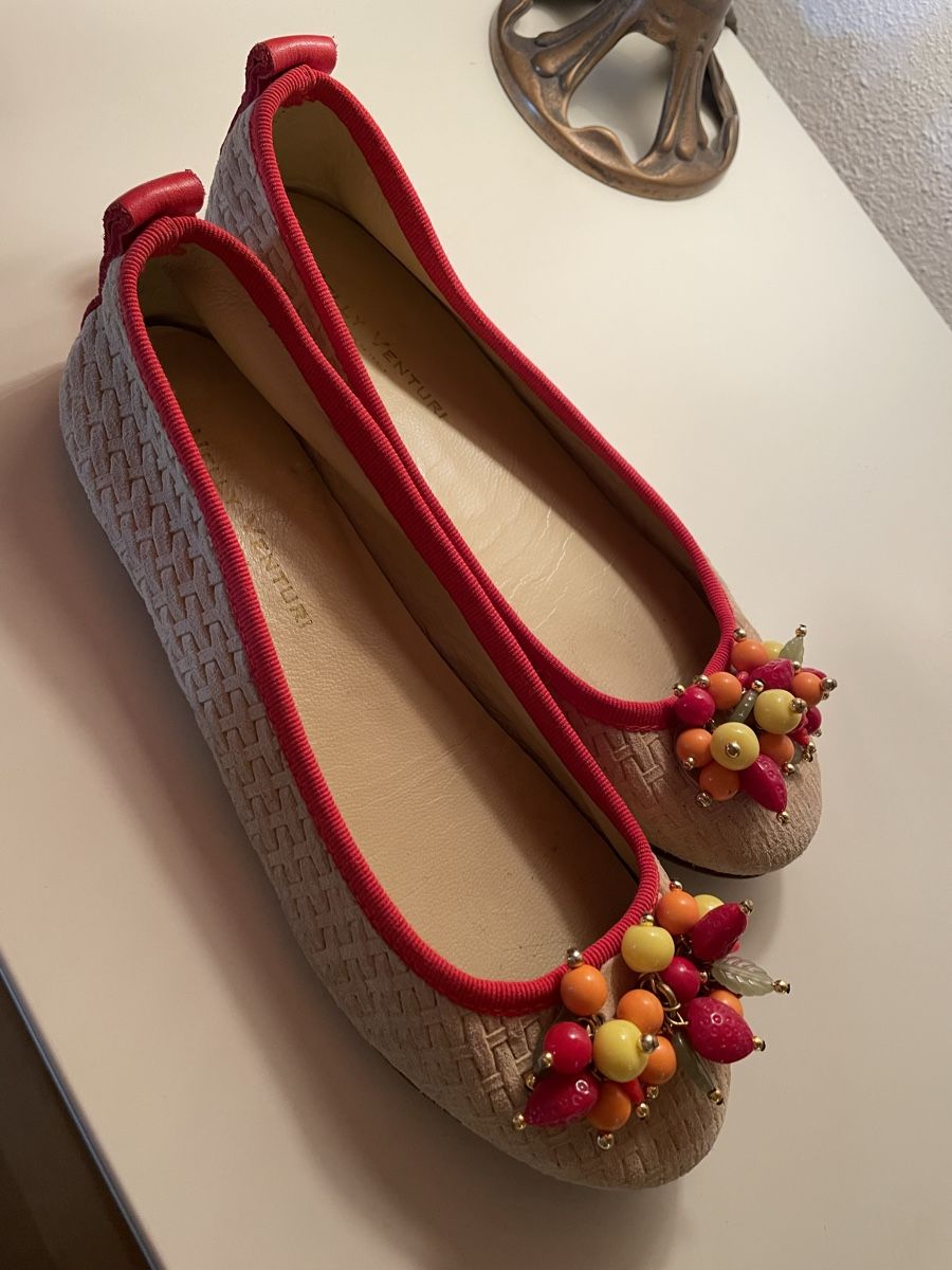 Chaussures femmes: Ballerina beige mit Früchtedeko – D'occasion à Winkel par Celi1984 1