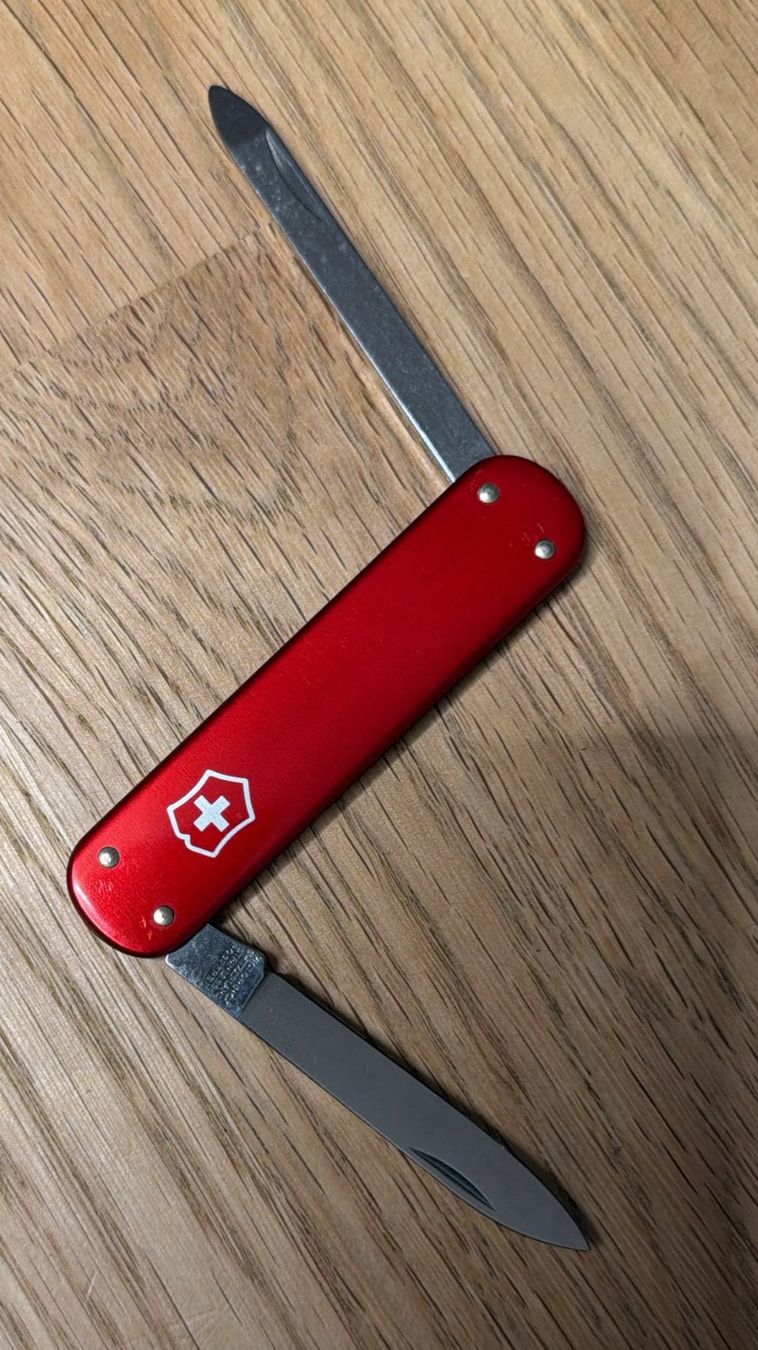 Victorinox Taschenmesser: VICTORINOX SACKMESSER – Gebraucht aus Zürich von Frei-Occasionen 2